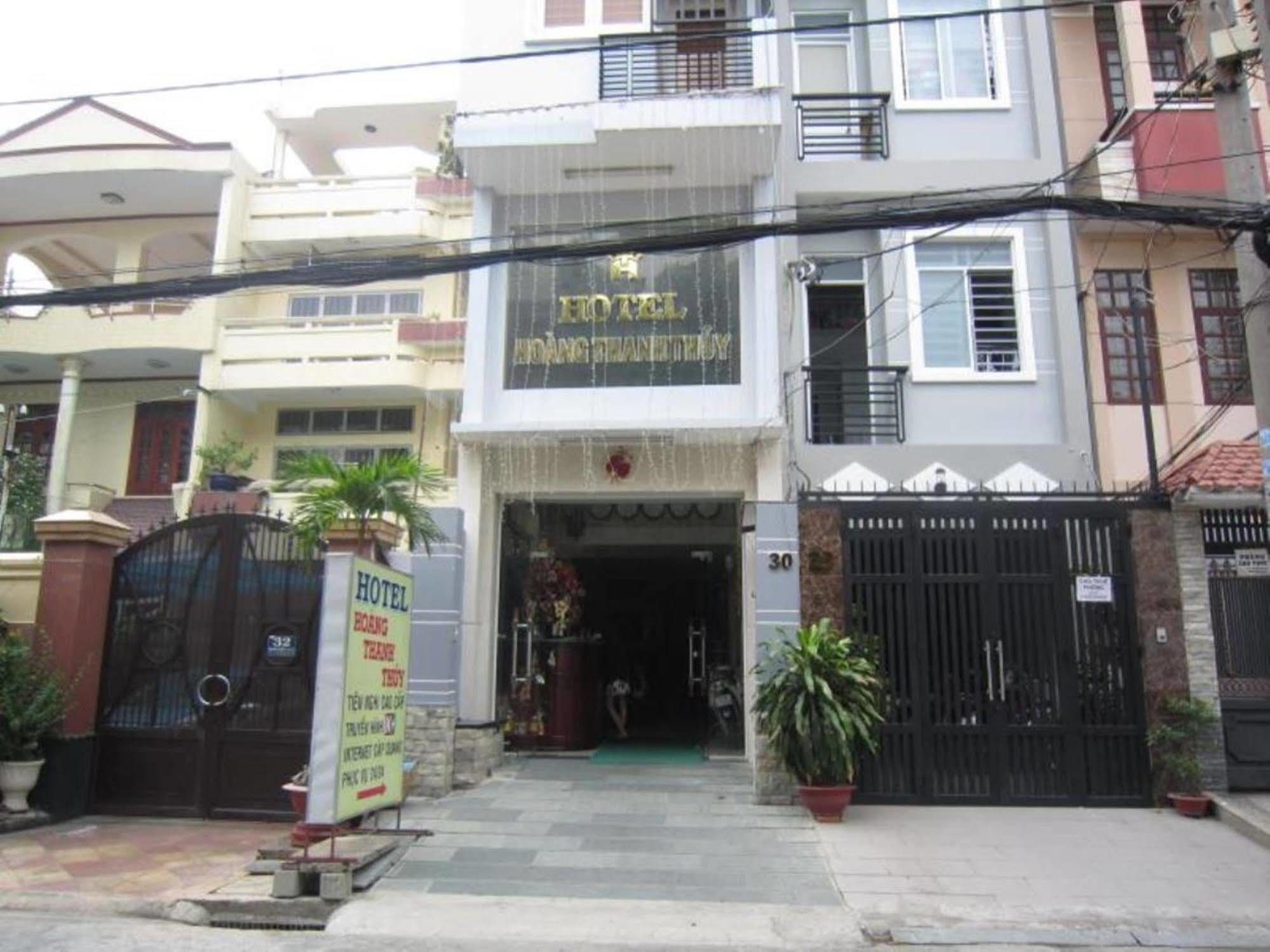 Hoang Thanh Thuy Airport Hotel 1 - Gan Am Thuc Dem Cho Hoang Hoa Tham Ho Chi Minh City Exterior photo