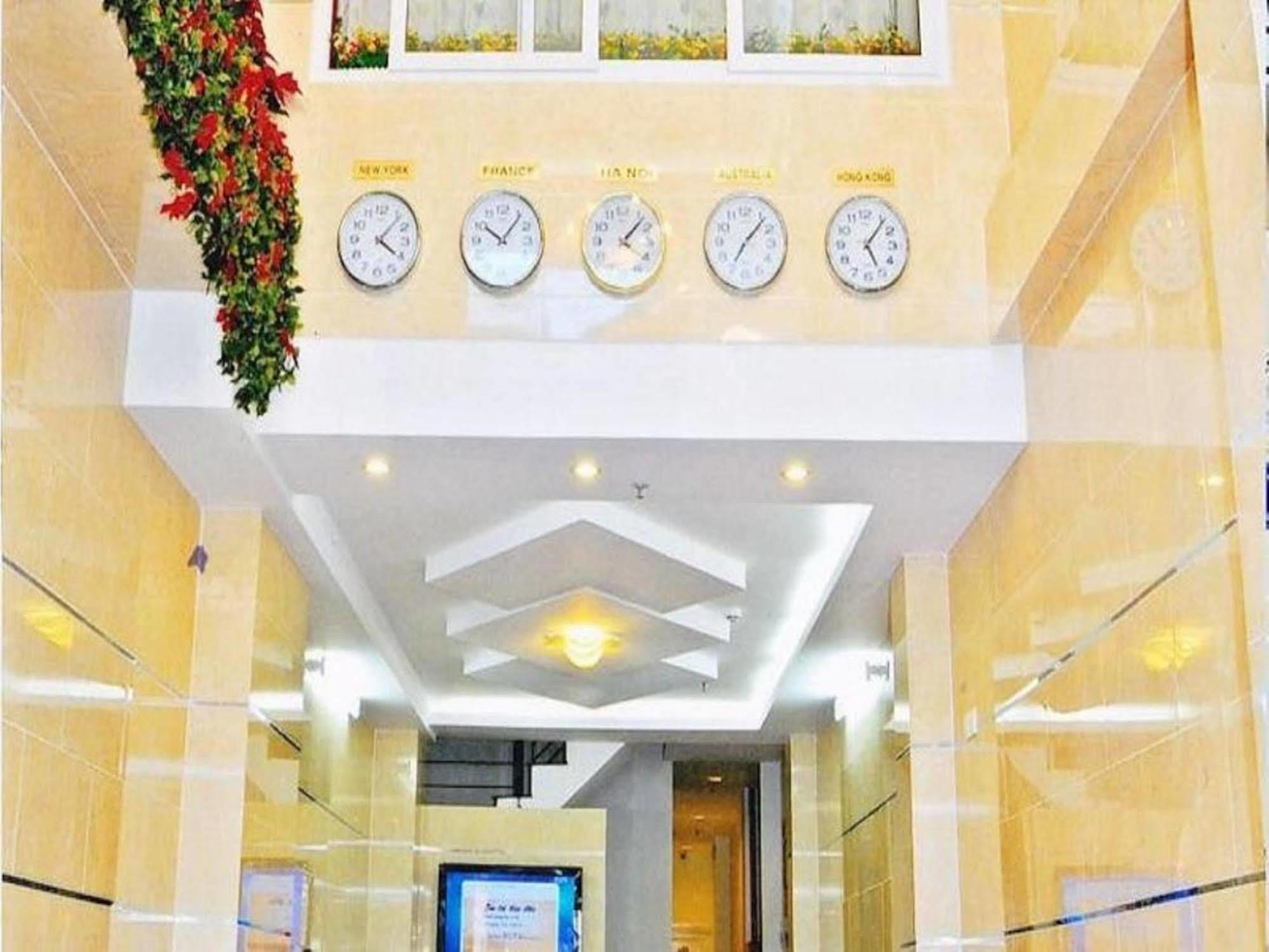 Hoang Thanh Thuy Airport Hotel 1 - Gan Am Thuc Dem Cho Hoang Hoa Tham Ho Chi Minh City Exterior photo