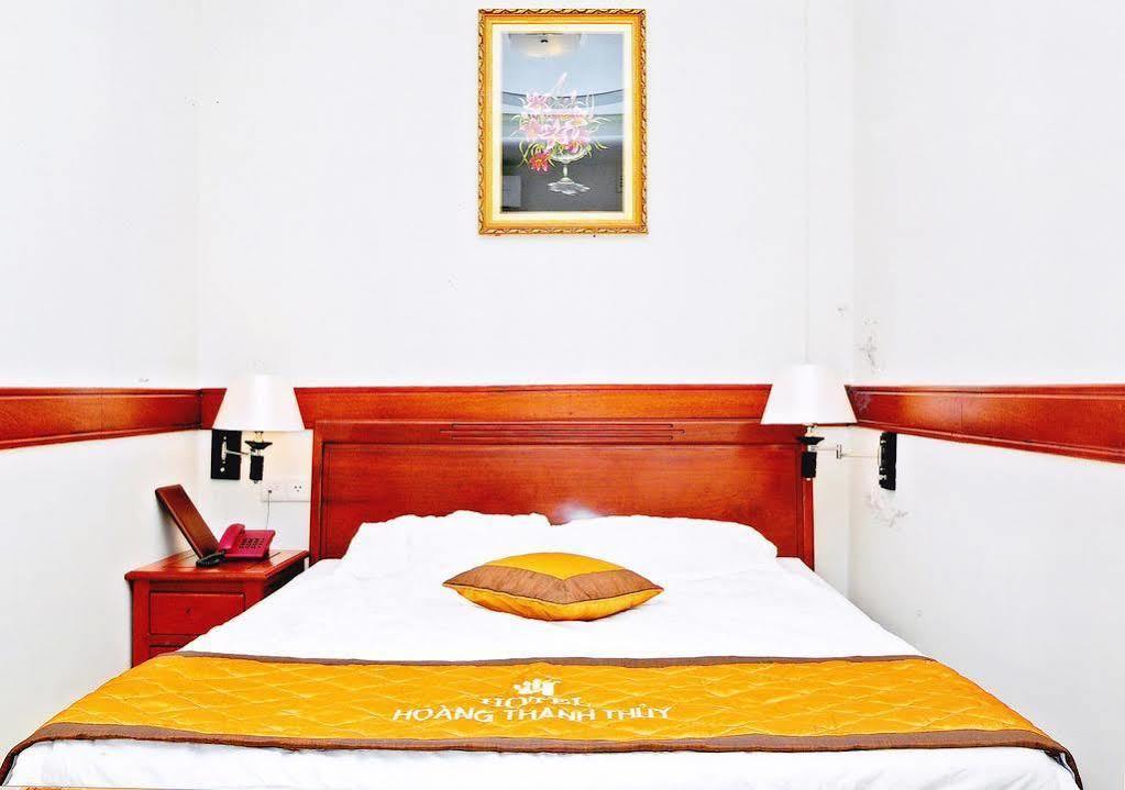 Hoang Thanh Thuy Airport Hotel 1 - Gan Am Thuc Dem Cho Hoang Hoa Tham Ho Chi Minh City Exterior photo